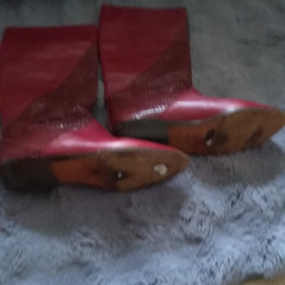 Evan Picone Burgundy Vintage Boots - Picture 2 of 8